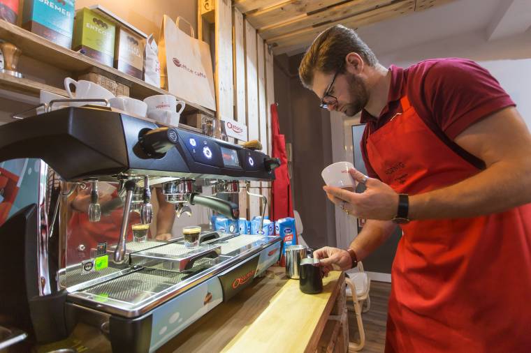 Erdélyi Baristaakadémia: kávékészítés és -fogyasztás mesterfokon