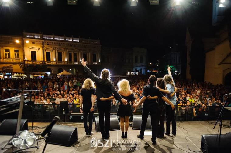 Őszi Sokadalom: zenével, tortával ünnepelt Kézdivásárhely