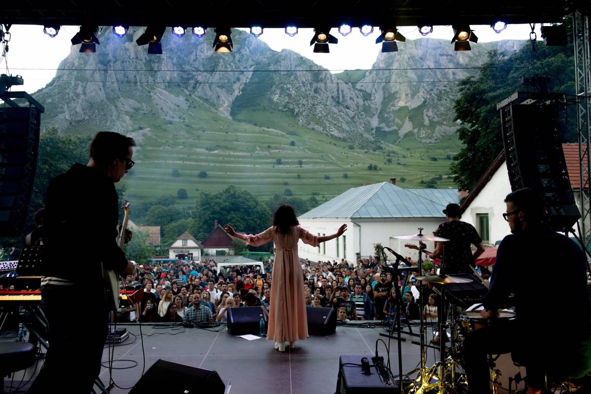 A Magashegyi Underground együttes koncertje •  Fotó: MTI/Koszticsák Szilárd