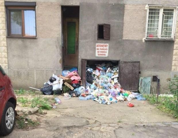 A szaktárca is vizsgálja, miért úszik szemétben Arad és környéke