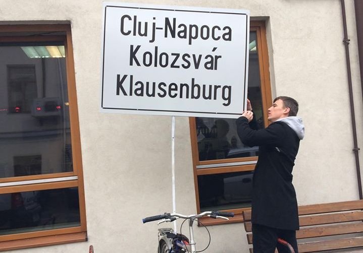 Ismét üzent Bocnak a többnyelvű helységnévtáblák ügyében a Musai-Muszáj