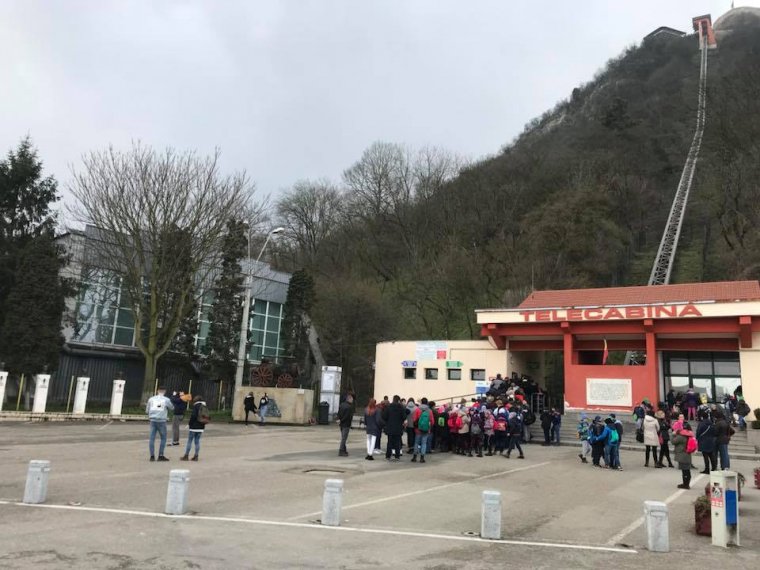 Meghibásodás: három hétig nem működik a dévai vár drótkötélpályás felvonója