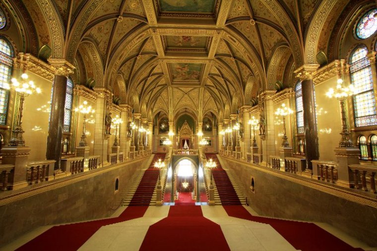 Május 8-án kezdi meg munkáját az új Országgyűlés