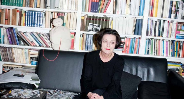 Felfüggesztették Herta Müller román írószövetségi tagságát