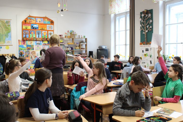 Öröm rejtőzik a hímes tojásokban – kolozsvári negyedikesek mesélnek a húsvétra való készülődésről