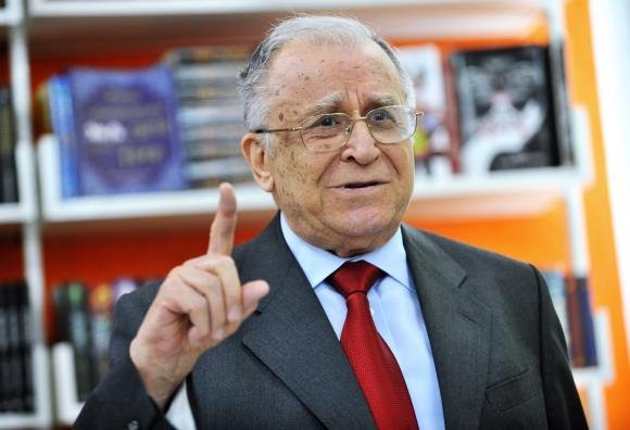 Elrendelte a bíróság a '89-es forradalom perének megkezdését, de még folytatódhat a halogatás