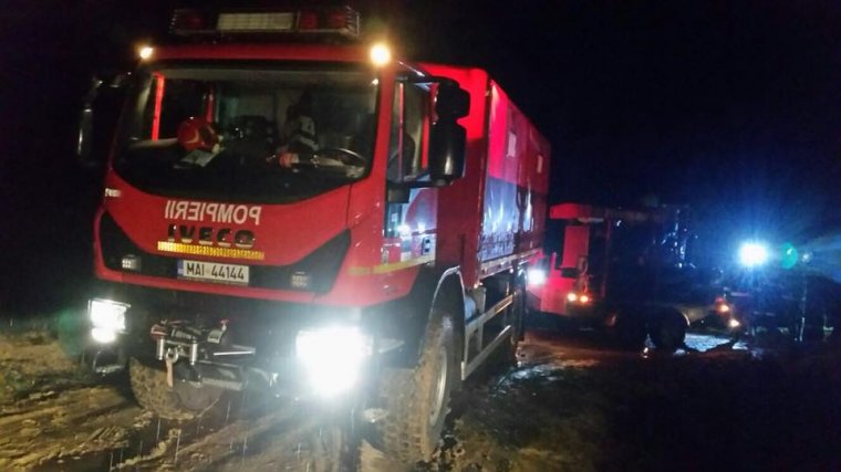 A hatóságok szerint elhárult a gátszakadás veszélye Köpecen