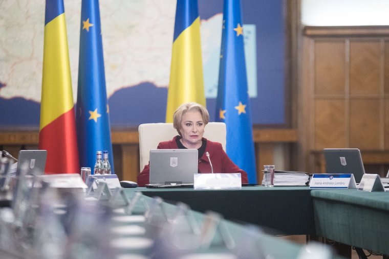 „Teljeséggel helytelen” – Dăncilă levélben fordul Junckerhez a Brüsszel által figyelt bűnvádi eljárások ügyében