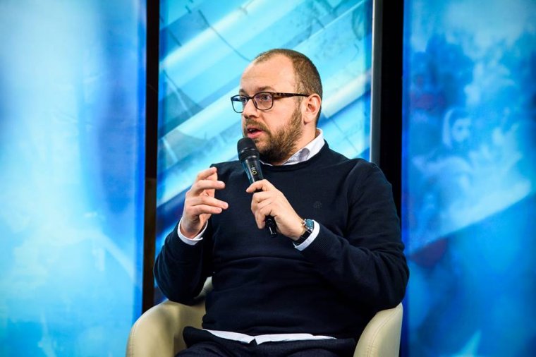 Nagybányai iskolaügy: Porcsalmi Bálint szerint a polgármesternek vissza kell vonnia kijelentését