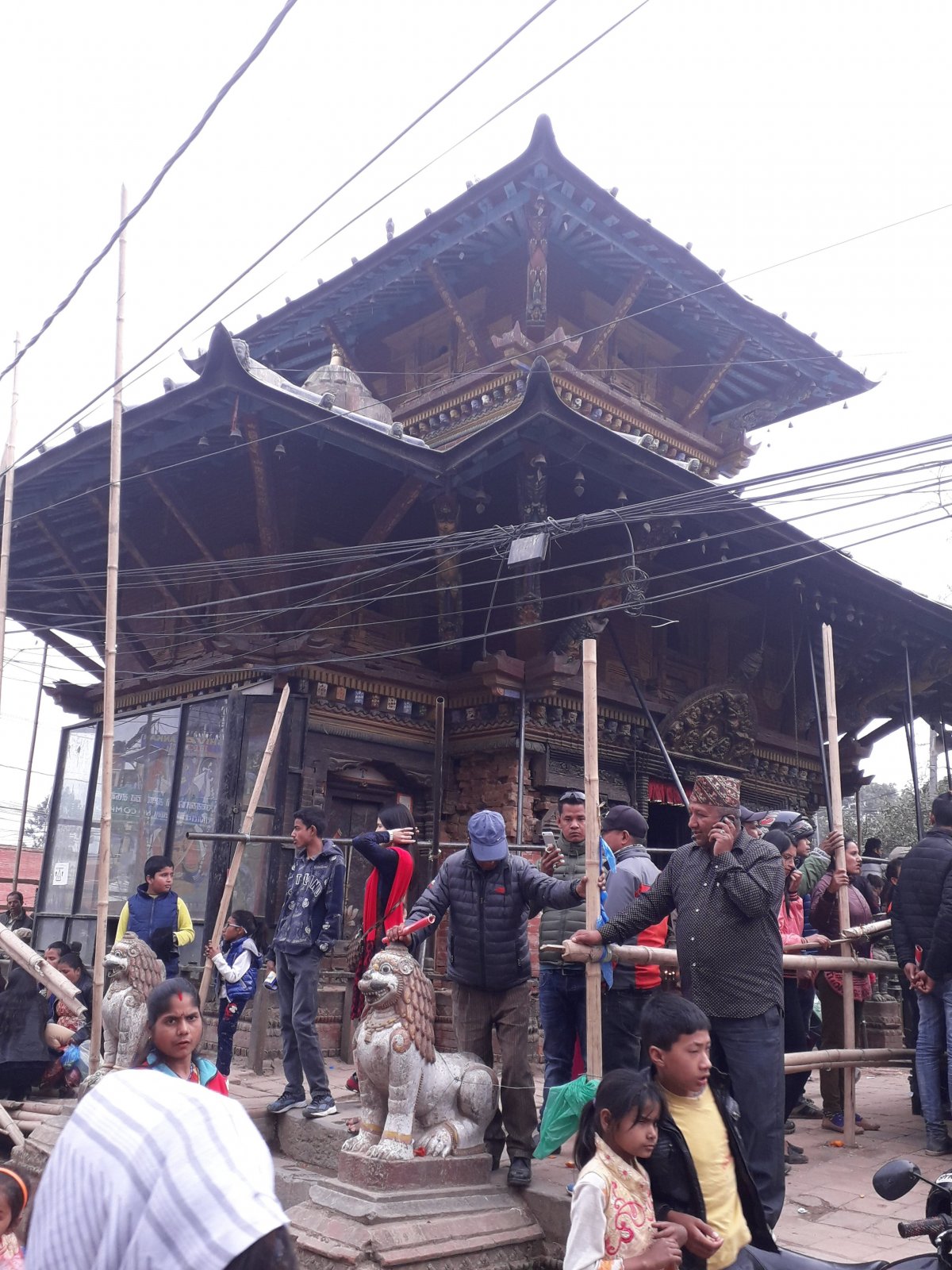 Katmandu óvárosa, a mindig zsúfolt Durbar tér •  Fotó: Kiss Judit