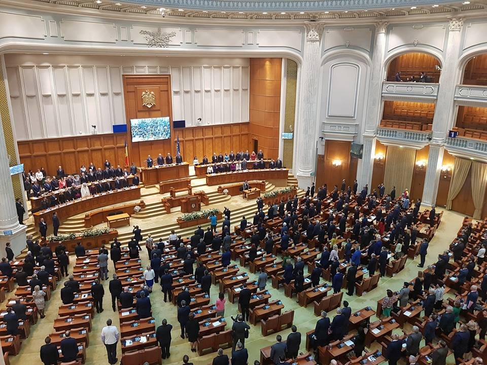 •  Fotó: A képviselőház Facebook-oldala