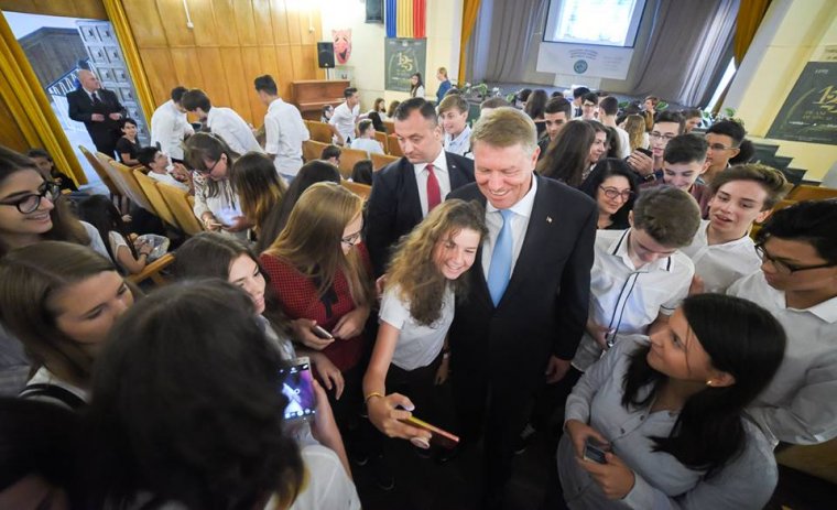 Politikai gáncsoskodás a tanügyben? – Novák Csaba Zoltán szerint stratégiai törvényeket akadályoz az ellenzék és az államfő