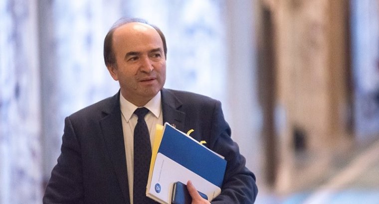 Marad az irodájában: nem készül lemondani a PSD elnöke által bírált igazságügy-miniszter