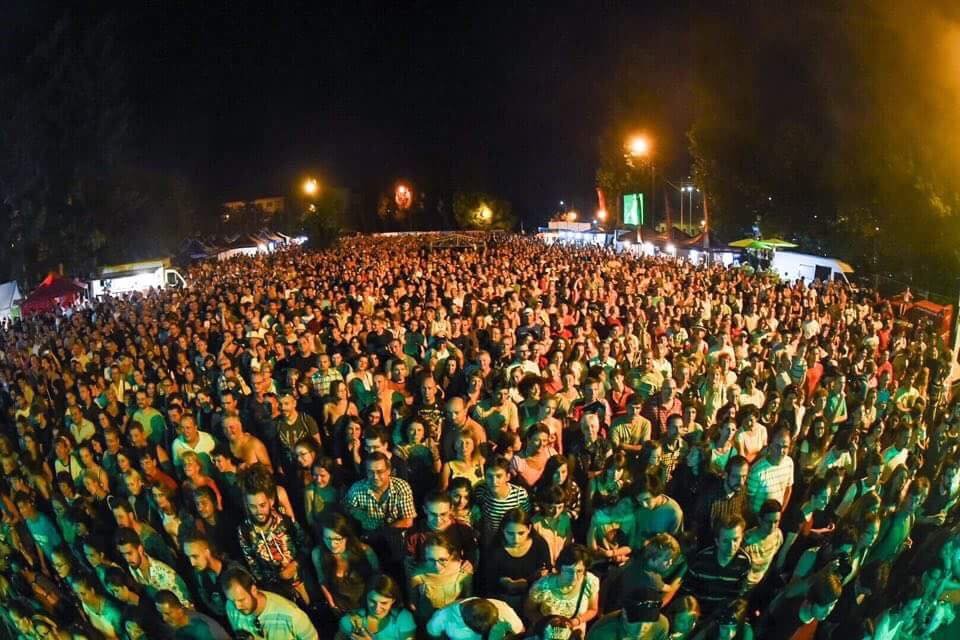 Egy tűt sem lehetett leejteni &bullet;  Fotó: facebook/Vásárhelyi Forgatag