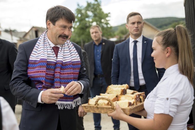 „Mi is fontosak vagyunk” – a csángó magyarok szövetségének elnöke Áder János történelmi látogatásáról