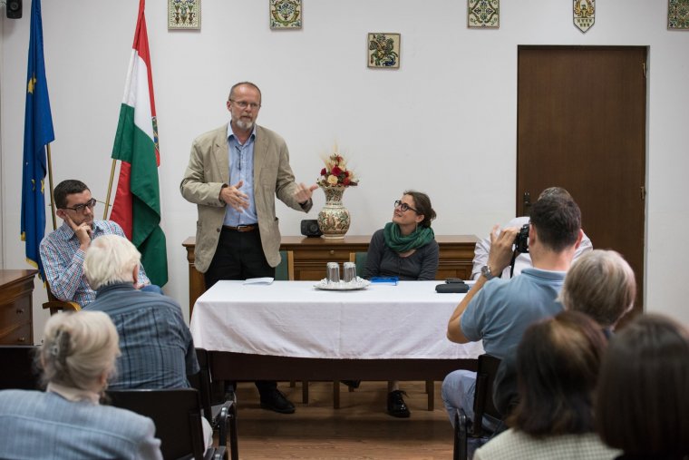 Igazi irodalmi csemegét, Lászlóffy Aladár történelmi regényét mutatták be Kolozsváron