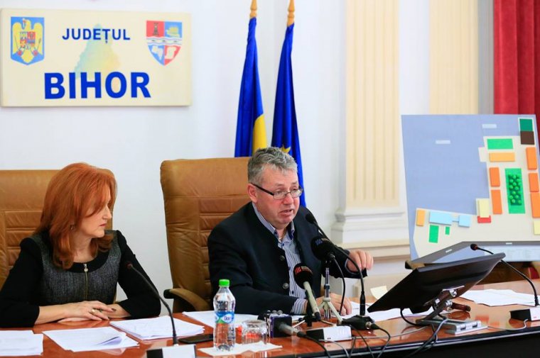 Véget vetettek a kilenc hónap óta fennálló patthelyzetnek a Bihar Megyei Tanácsban