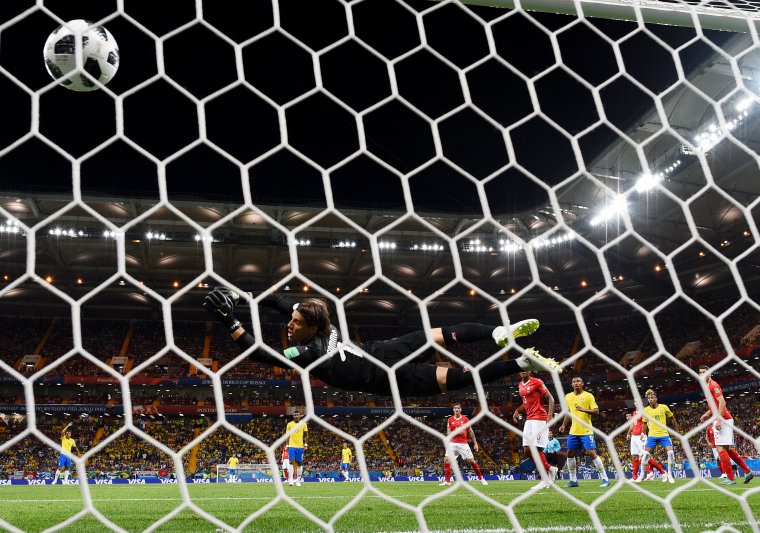 Beletört a brazilok bicskája a svájci falba: Neymarék döntetlennel kezdtek a vébén