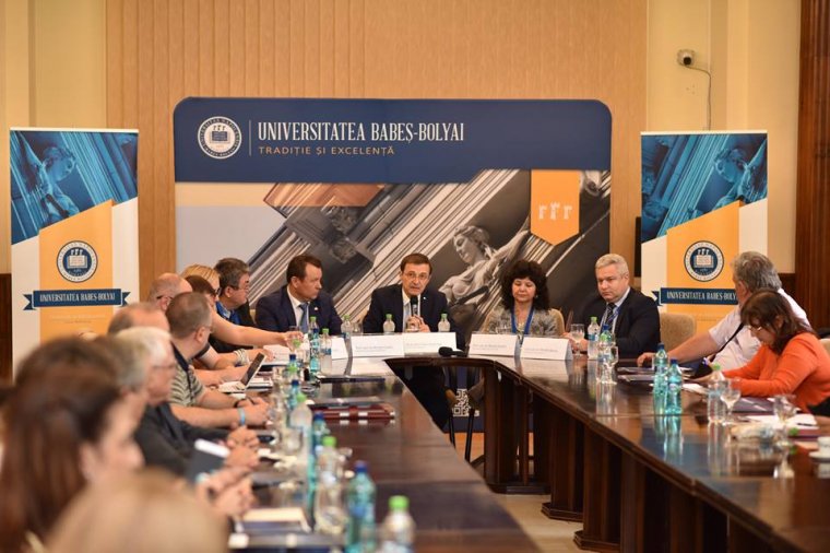 Bírálják az oktatási minisztériumot a legjobb romániai egyetemek