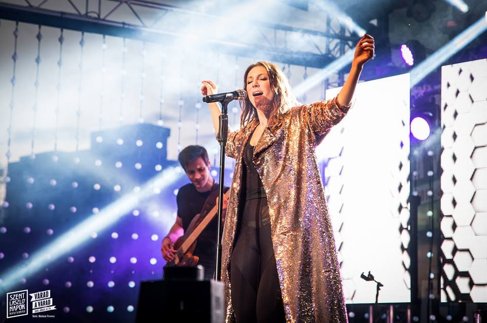 Rúzsa Magdi a váradi színpadon &bullet;  Fotó: Szent László Napok