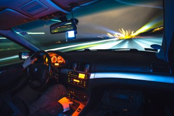 Mennyire lesz luxus autót vezetni? Összefoglaló a sofőröket többszörösen sújtó intézkedésekről