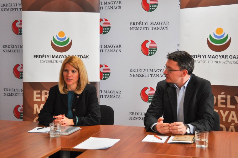 Élénkült az érdeklődés a választások iránt, a levélszavazatok begyűjtését is vállalja az EMNT