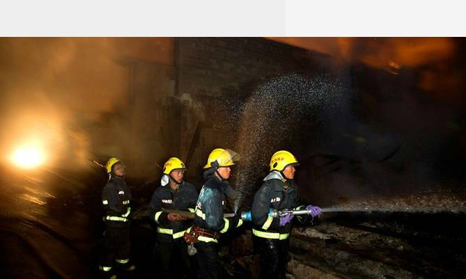 Tizennyolcan életüket vesztették egy kínai karaokeklubban történt tűzvész során