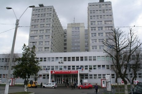 Levetette magát egy férfi a nagybányai kórház tizedik emeletéről