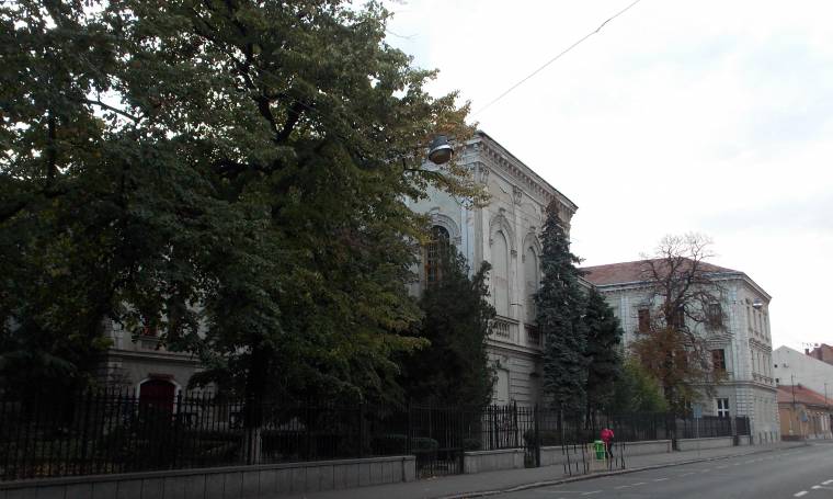 Még pereskednek a nagyváradi premontrei gimnáziumért, de már kész a felújítási terve