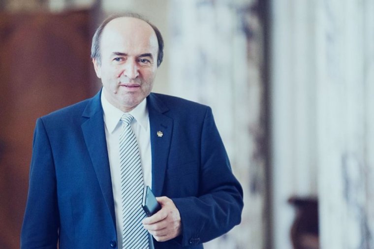 Hárítja a felelősséget és tájékozatlansággal vádolja az államfőt a román igazságügy-miniszter