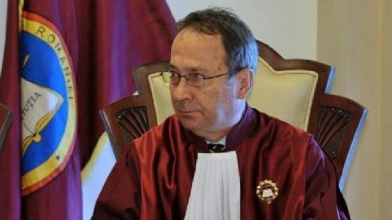 Valer Dorneanu szerint azt nehezményezték, hogy Ludovic Orbant nem azért jelölték ki, hogy kormányt alakítson, hanem hogy kormányt buktasson 