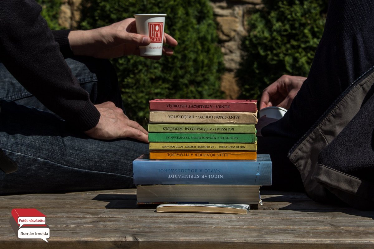 •  Fotó: Facebook/Könyvturi - Élőkönyvtár