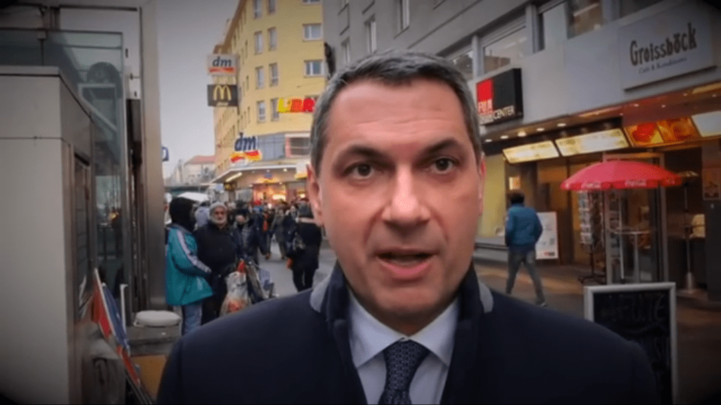 Lázár János a Bécsben készített felvételen 