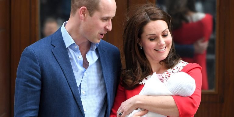 A boldog szülők Ő Királyi Fenségével, a kis Lajossal 