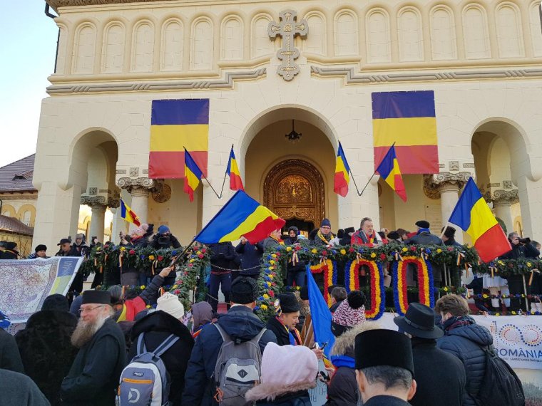 A templomban aludtak – két éjszakát töltött szállás nélkül egy 22 fős gyermekcsoport Gyulafehérváron