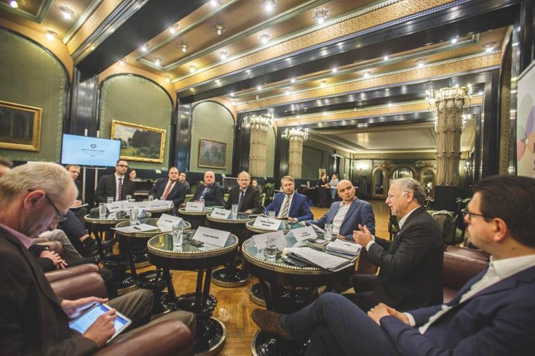 A romániai magyar oktatás helyzetéről tájékozódott Marosvásárhelyen az ENSZ kisebbségügyi különmegbízottja