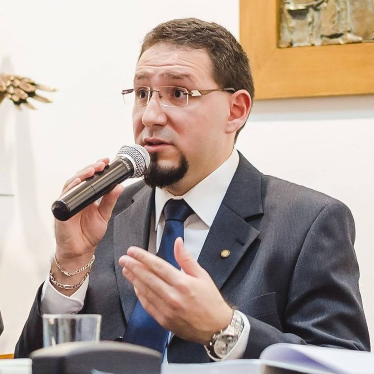 Megközelíteni a „történelmi igazságot”– Fodor János: a nemzeti mitológiák mellőzésével kellene szembenézni az elmúlt száz évvel