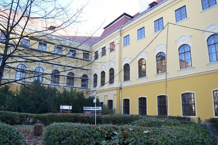 Parkfelújítás a barokk kalandban – megszépül a restaurálás alatt álló nagyváradi püspöki palota kertje is