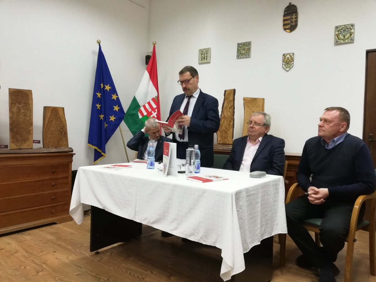 &bullet;  Fotó: Bede Laura