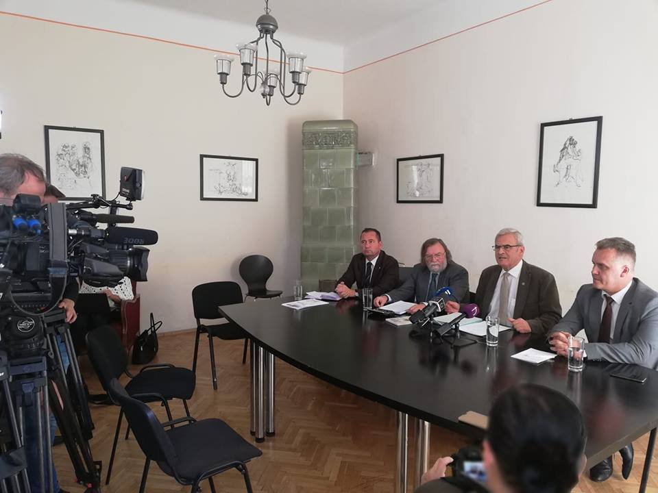 Autonómia nélkül minden kisebbségpolitika csupán öncsalás – hangzott el a KMAT budapesti ülését követő sajtótájékoztatón • Fotó: facebook.com/Sándor Krisztina