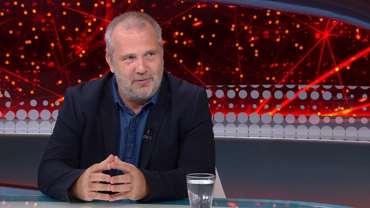 Pászkán Zsolt:   egyáltalán nem kizárható a magyar kártya bevetése, különösen akkor, ha az egészségügyi és a gazdasági válság kezelése rosszul sikerül •  Fotó: Youtube