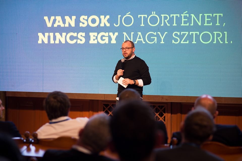 Porcsalmi Bálint szerint Erdélynek sok sikertörténete van, amelyeket meg kell mutatnia a világnak • Fotó: RMDSZ