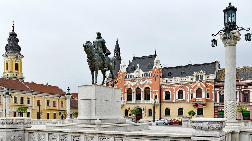 Mihály helyett Ferdinánd „uralkodik” majd a Szent László téren. •  Fotó: Flickr