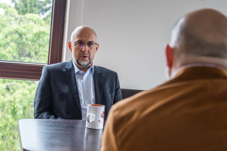 Vétek lenne kimaradni a Kárpát-medencei magyar összefogásból – Kelemen Hunor a kisebbségi kérdés uniós rendezésének esélyeiről