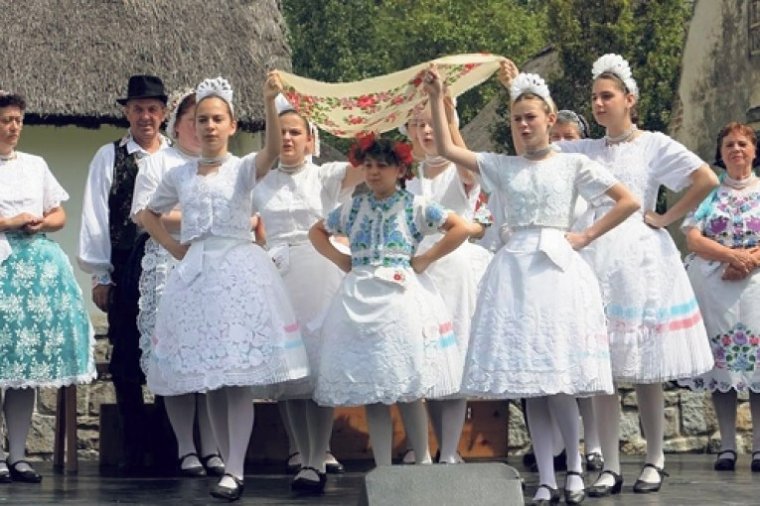 Pünkösdi élő hagyományok, népszokások – tájegységenként változnak az egyik legnagyobb keresztény ünnephez kapcsolódó tradíciók