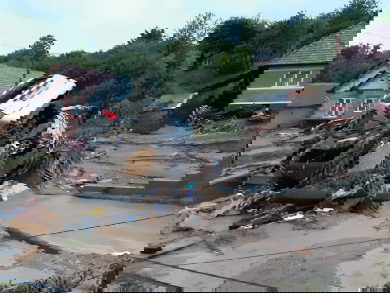 Áradások a Sebes völgyében, várandós nőt is elsodort az ár