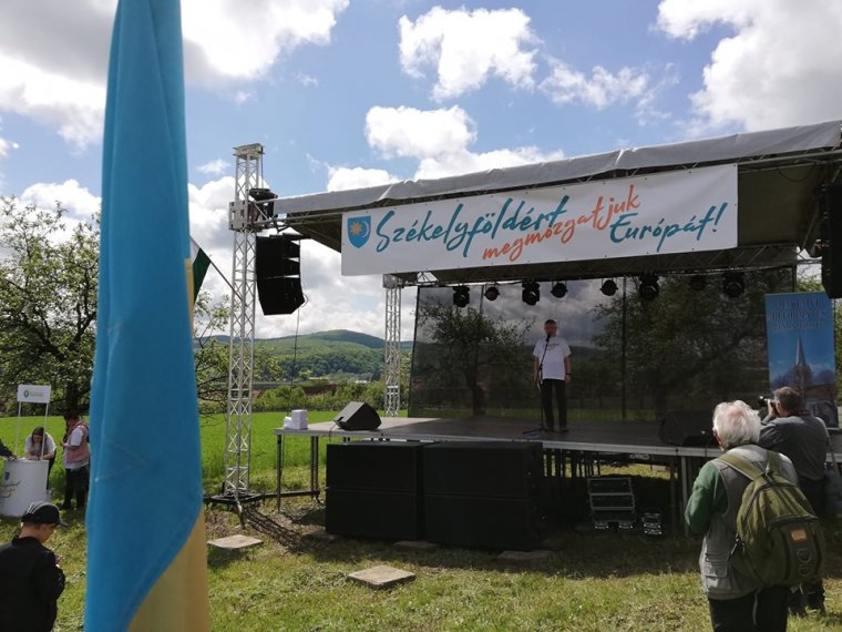 Nemzetközi szintre emelt magyar ügy