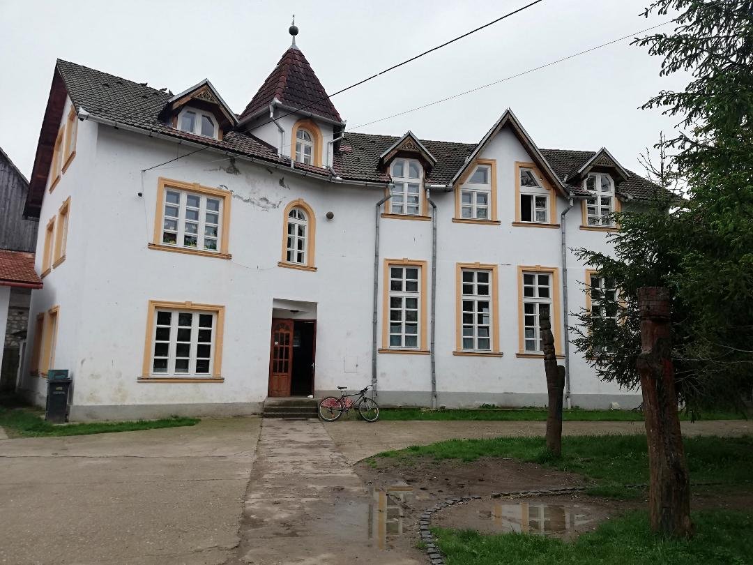 A kis épület •  Fotó: Bede Laura