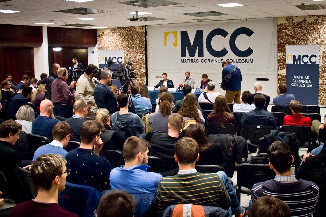 &bullet;  Fotó: Mathias Corvinus Collegium