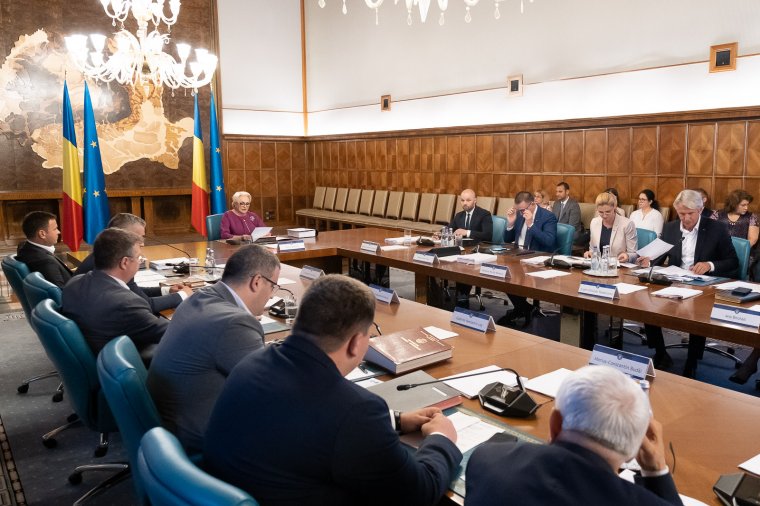 Kormányválság: túlélésre játszik a PSD, Johannis szerdán foglal állást